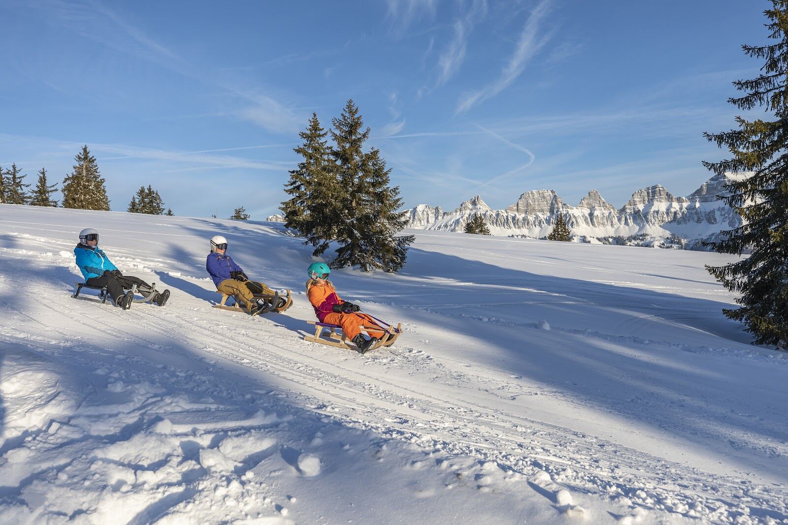 View over the turquoise Walensee from the Flumserberg slopes in winter