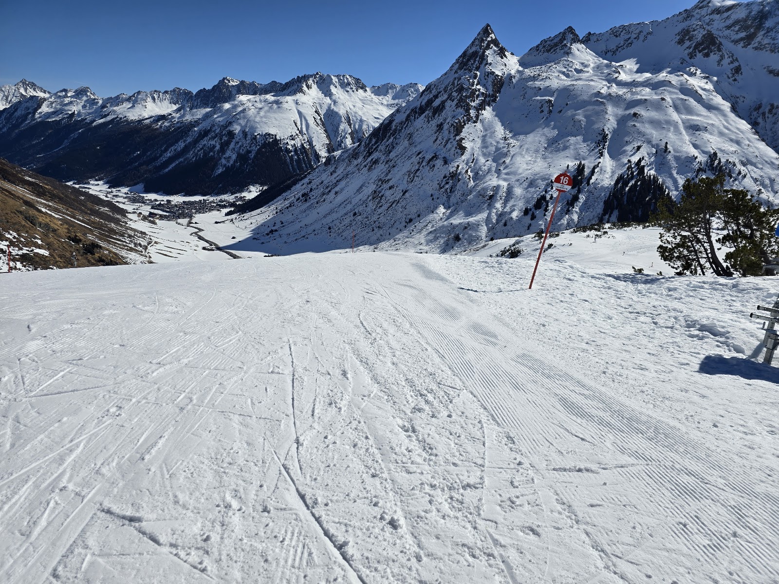 Ski touring terrain and powder slopes near Galtur