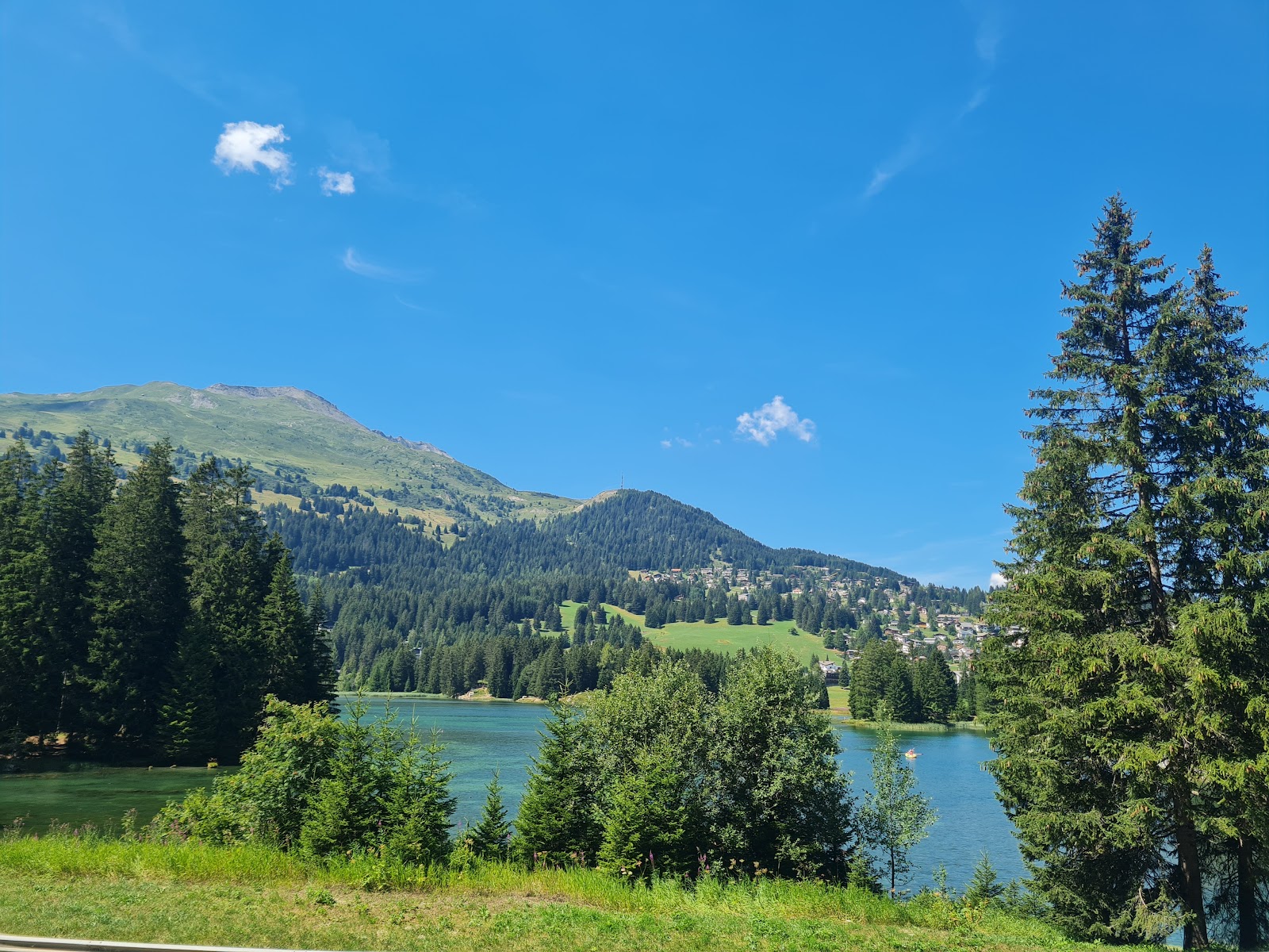 The Rothorn cable car and high slopes linking Lenzerheide and Arosa