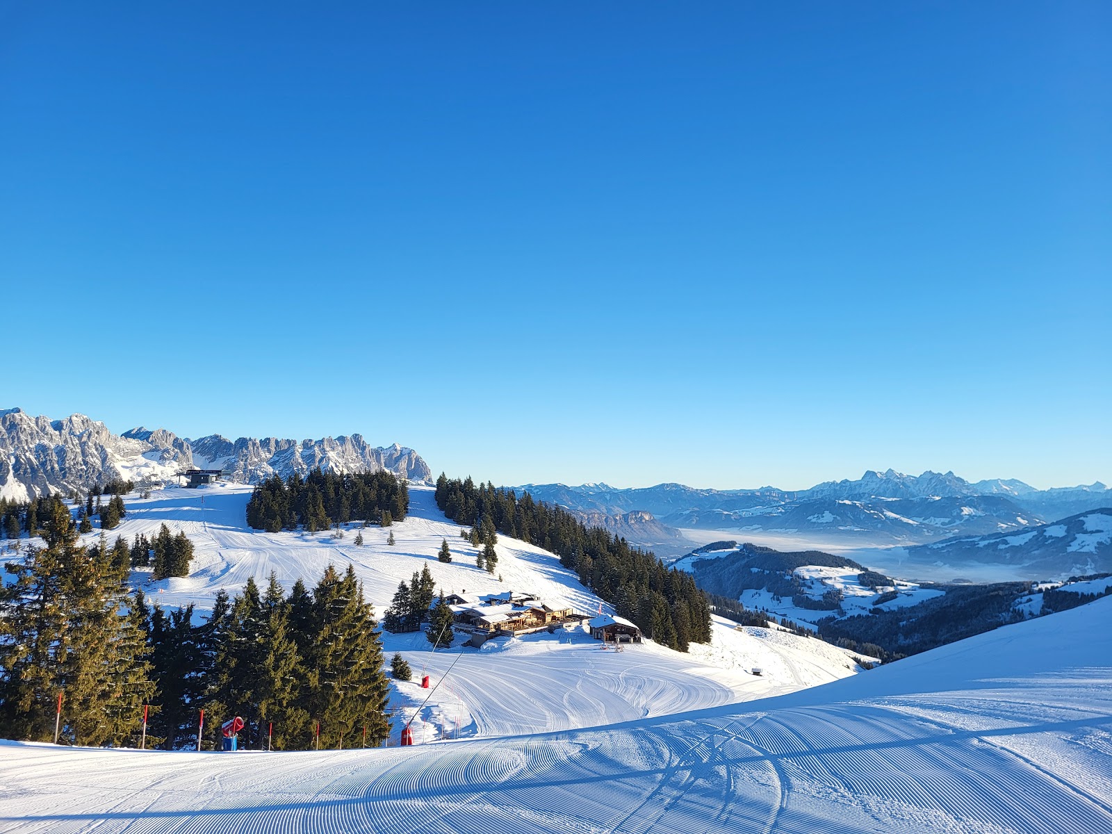 The chapel on the summit of the Hohe Salve above Soll with mountain views