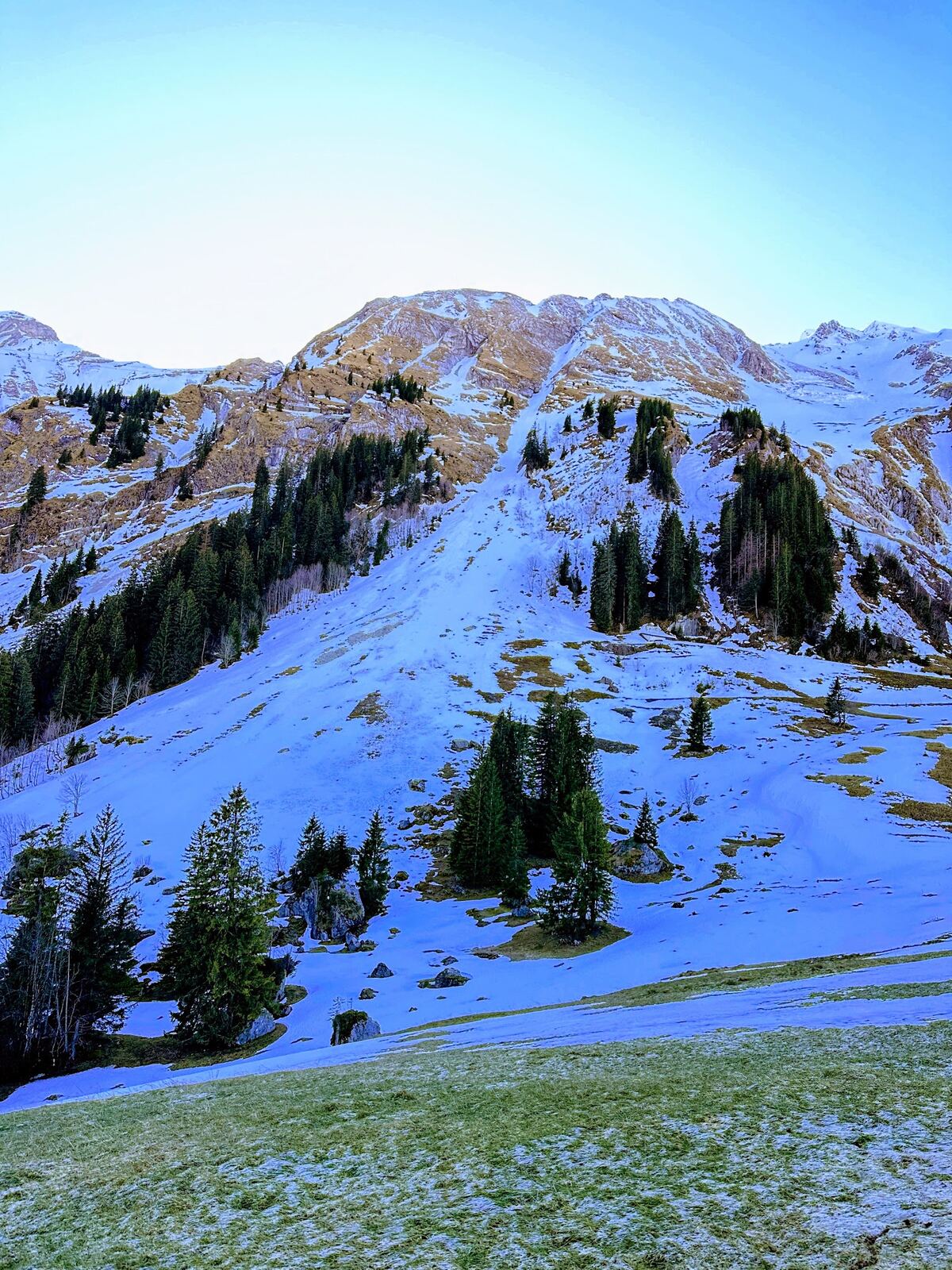 The Brienzer Rothorn rising above the Sorenberg ski area
